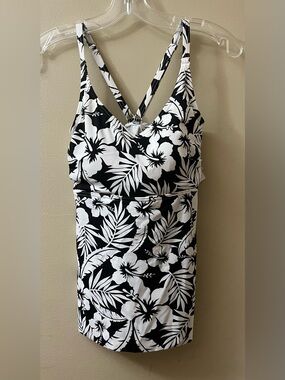 Lands End NEW Black & White Tropical Print Tankini Top Beach Vacation S. 6/8